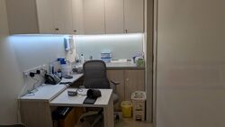 Mount Elizabeth Hospital (D9), Retail #580629261
